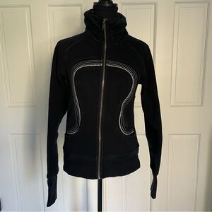 Lululemon Cuddle Up Full Zip Jacket Black Size 6 Thumbholes L=24” P2P=18”